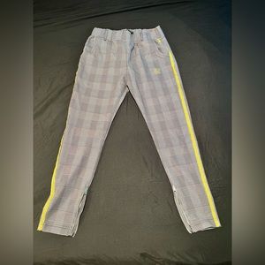 Polyester M size(I am  1.75-78)